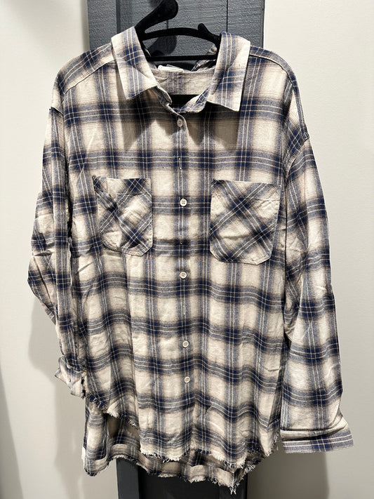 Plaid Woven Shirt (Curvy)